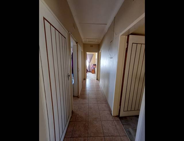 3 BEDROOM HOUSE TO LET IN VANDERBIJLPARK SW 1